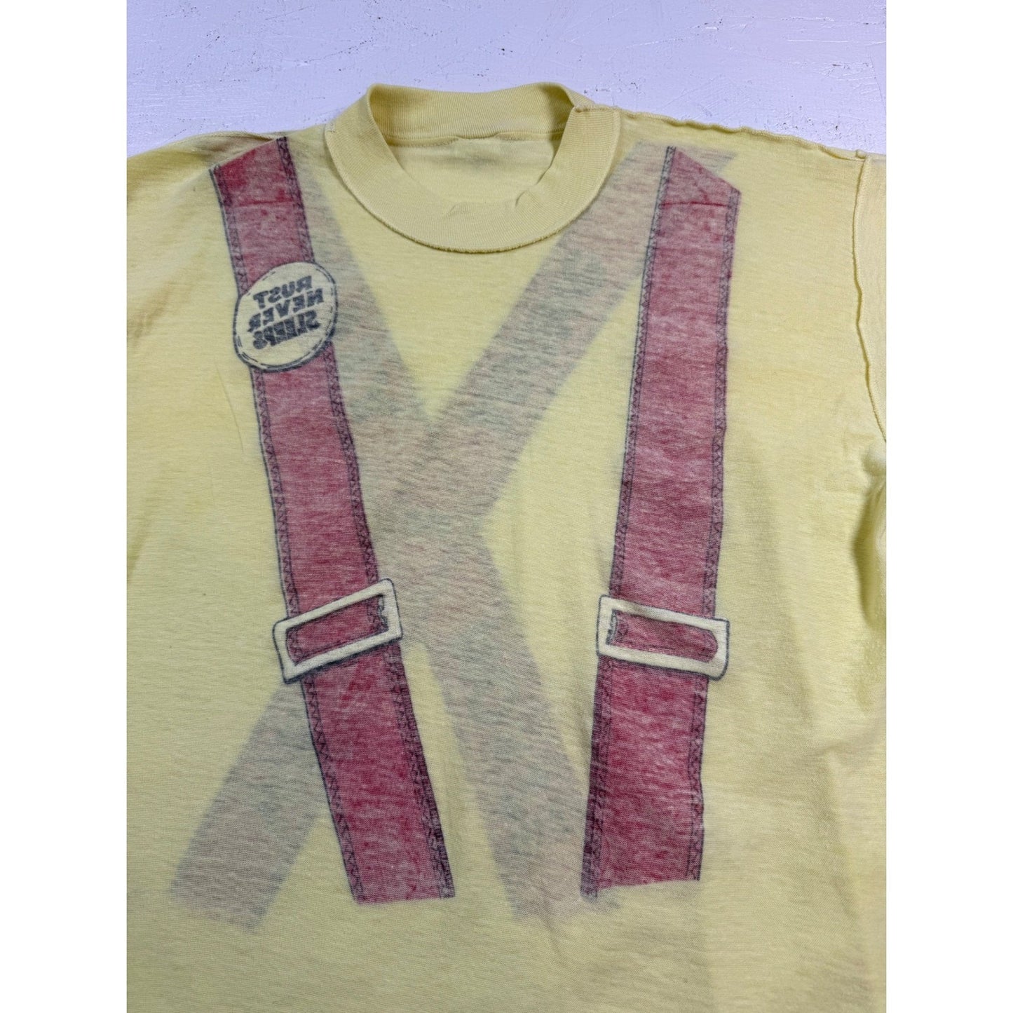 Vintage Neil Young Concert T-Shirt – “Rust Never Sleeps” 1978 Graphic, Yellow, S