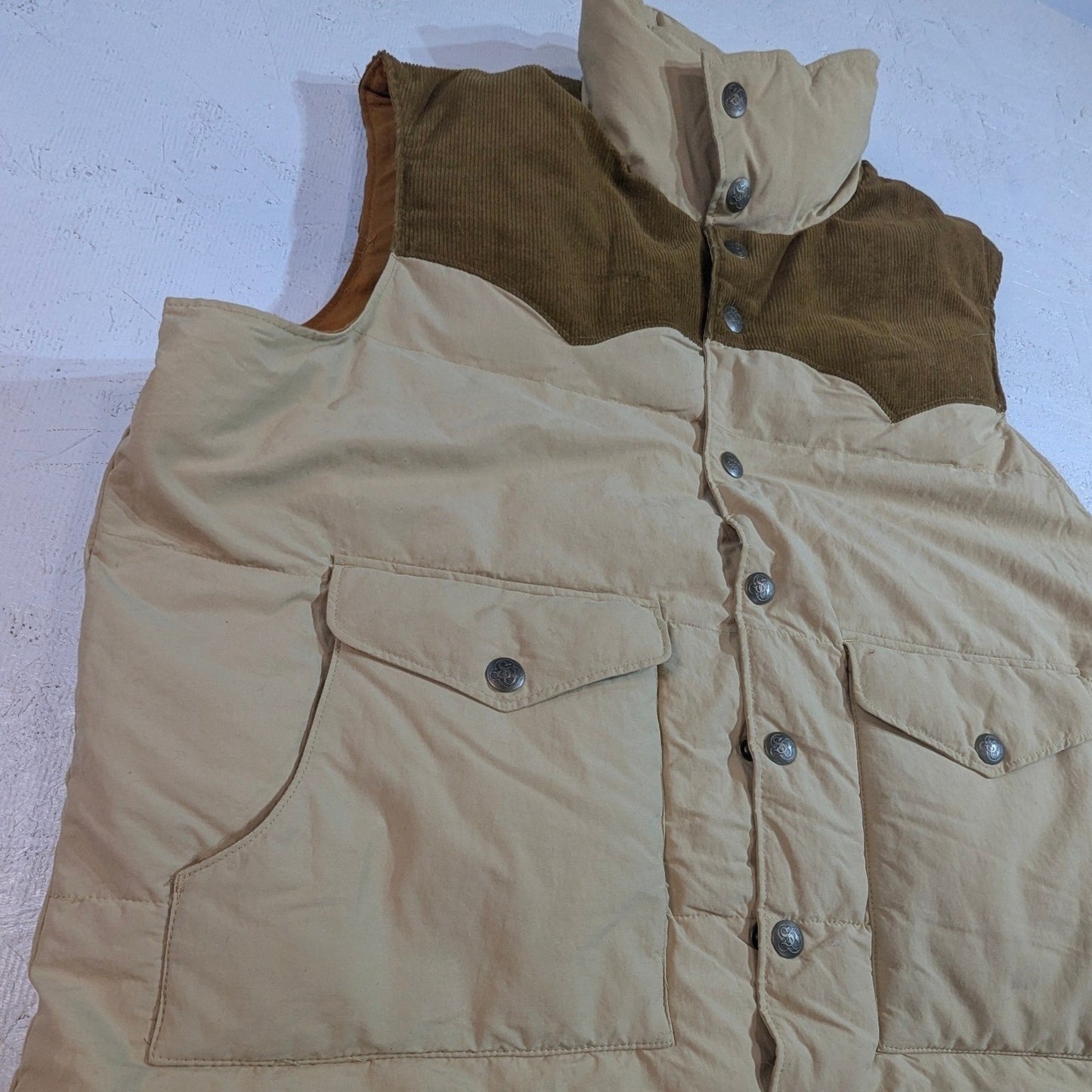 Schaefer Outfitter Insulated Vest Tan w/ Corduroy Yoke – Men's Large Western