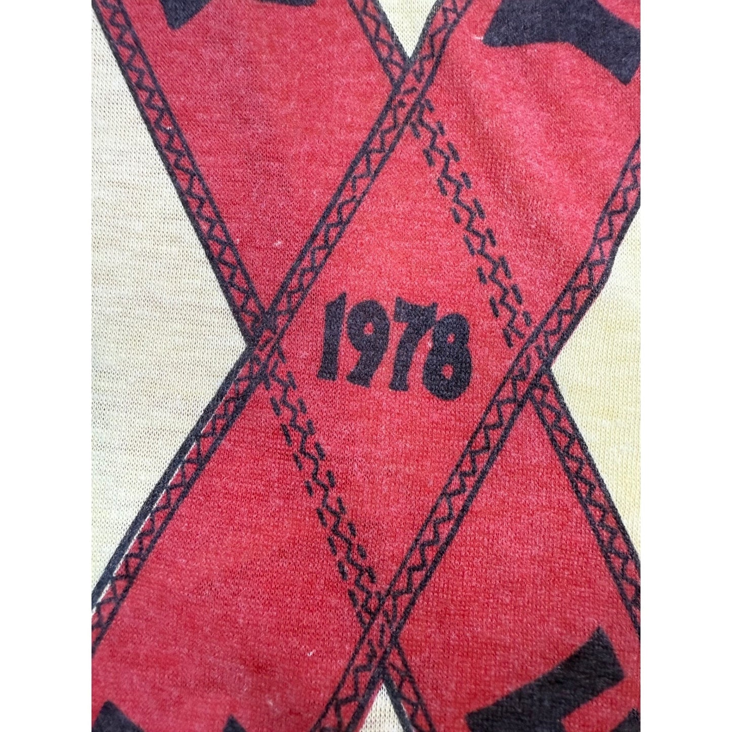 Vintage Neil Young Concert T-Shirt – “Rust Never Sleeps” 1978 Graphic, Yellow, S