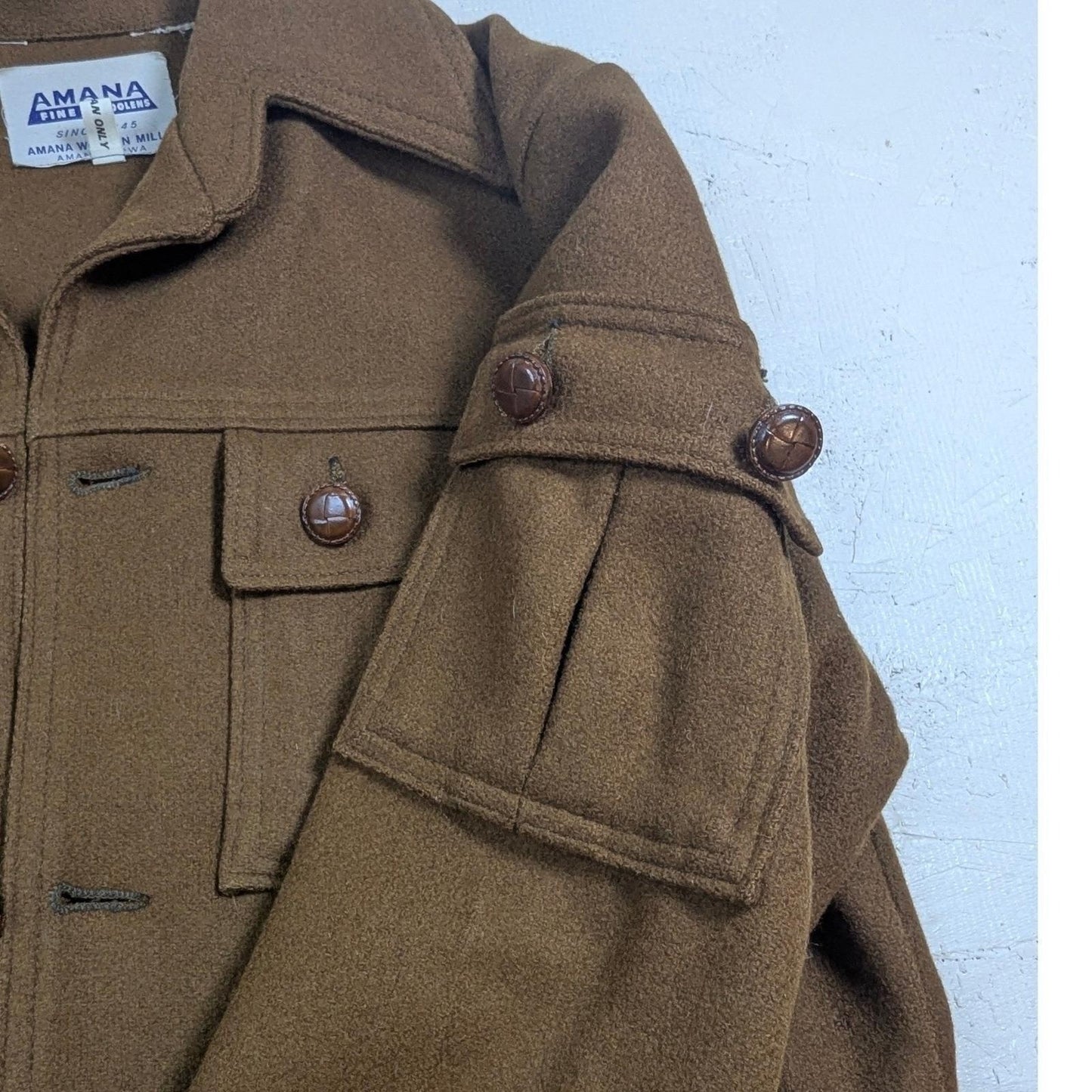 Vintage AMANA Woolen Mills Wool Shirt Jacket – Unisex Size 5 Caramel Brown