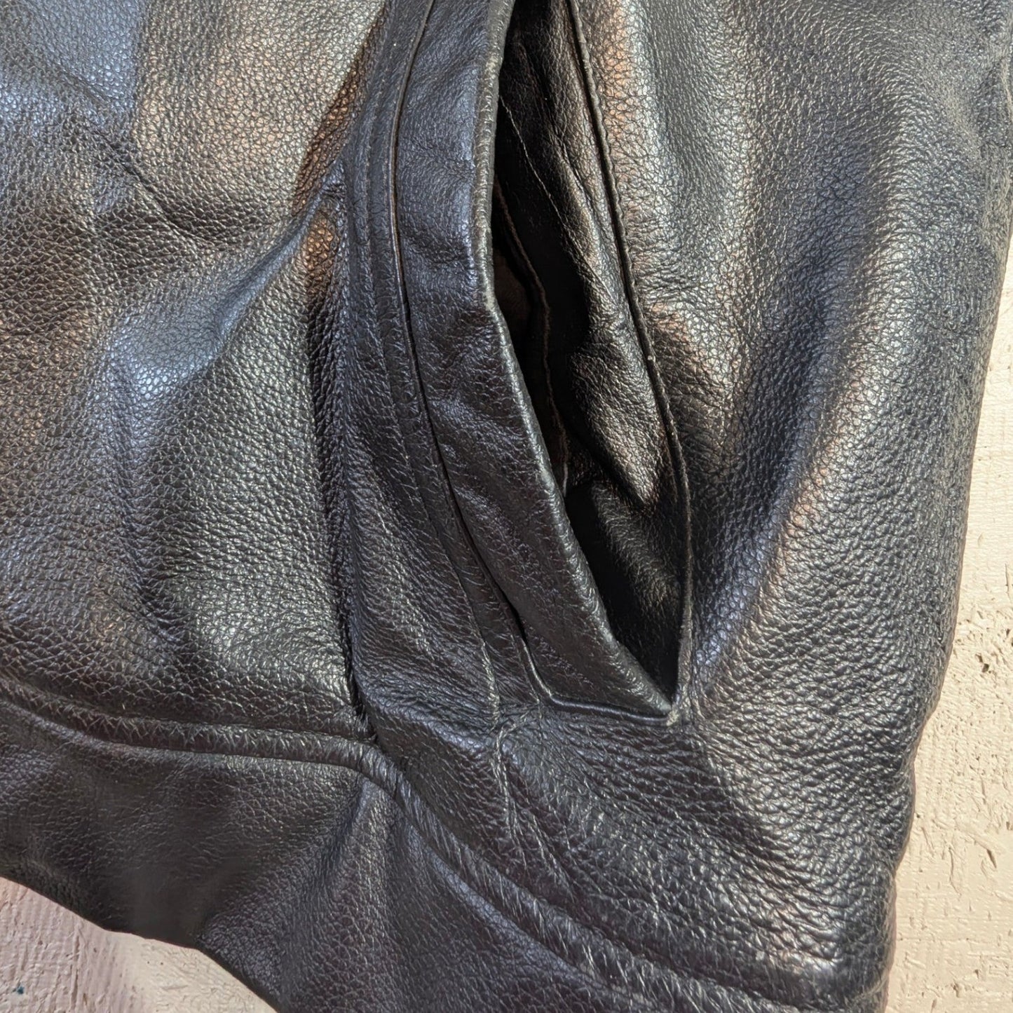 Knightsbridge Genuine Leather Jacket – Men's L Black Full-Zip Collared