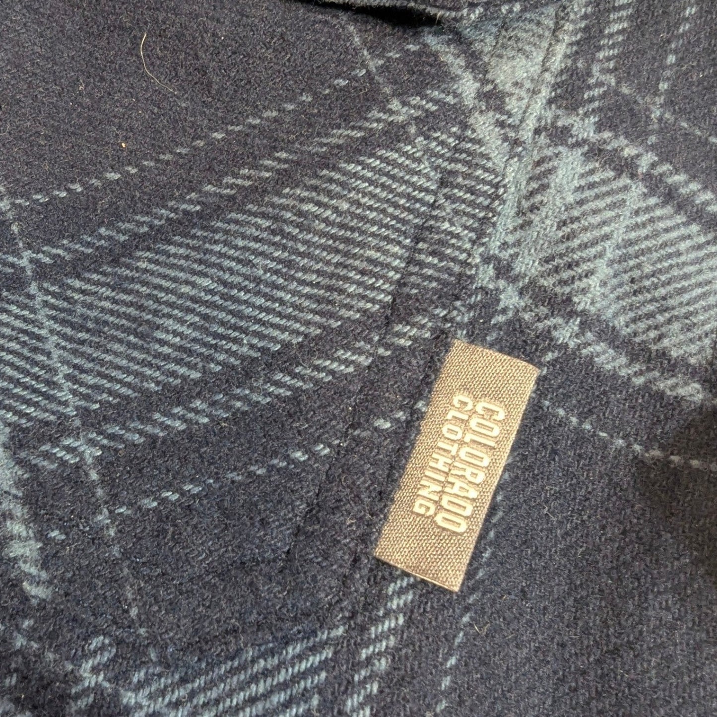 Colorado Clothing Blue Plaid Flannel Shirt – Men's M Long Sleeve Button-Up