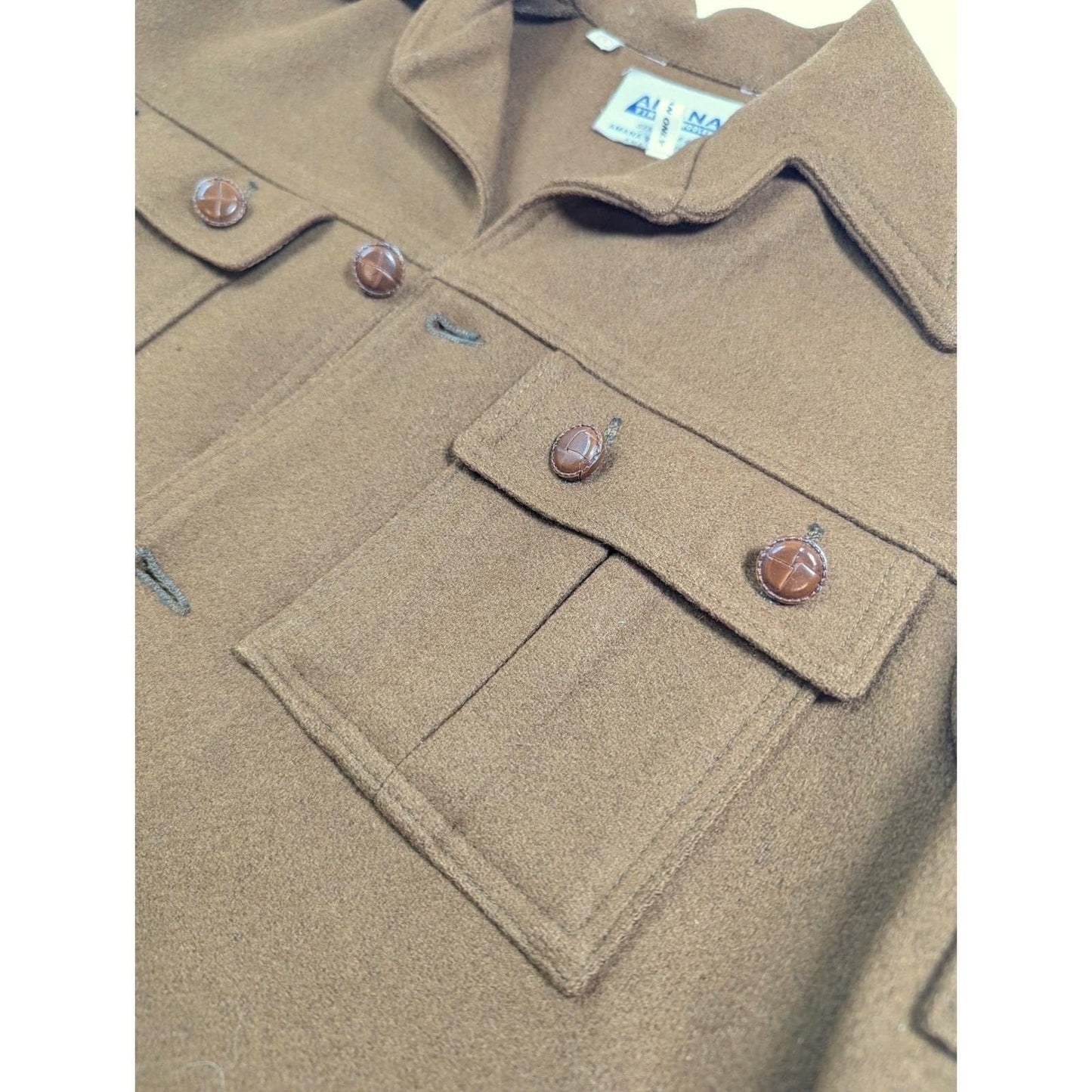 Vintage AMANA Woolen Mills Wool Shirt Jacket – Unisex Size 5 Caramel Brown